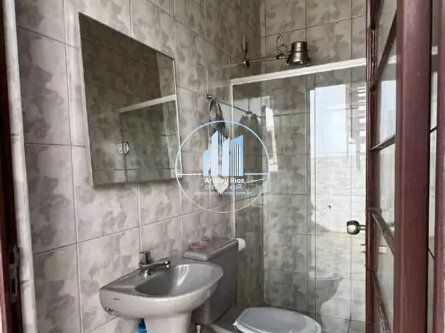 Casa com 450m² 4 quartos e 3 banheiros, à venda, no bairro Fátima I em Pouso Alegre