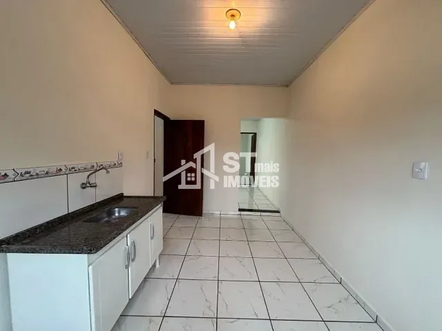 Casa com 100m² 1 quarto e 1 banheiro, à venda, no bairro Vila Leandro Previato em Andradas