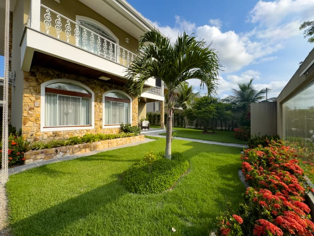 Casa com 700m² 4 quartos e 7 banheiros, à venda, no bairro Recreio dos Bandeirantes em Rio de Janeiro