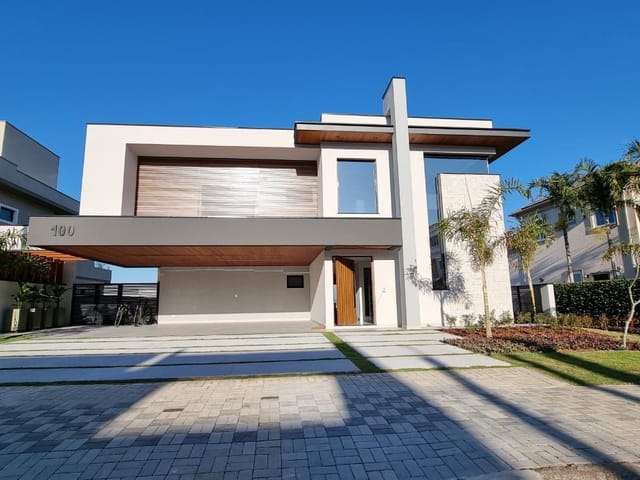 Casa com 720m² 4 quartos e 4 banheiros, à venda, no bairro Condomínio Reserva do Paratehy em São José dos Campos