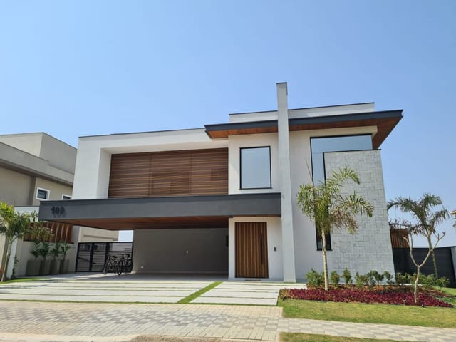 Casa com 720m² 4 quartos e 4 banheiros, à venda, no bairro Condomínio Reserva do Paratehy em São José dos Campos