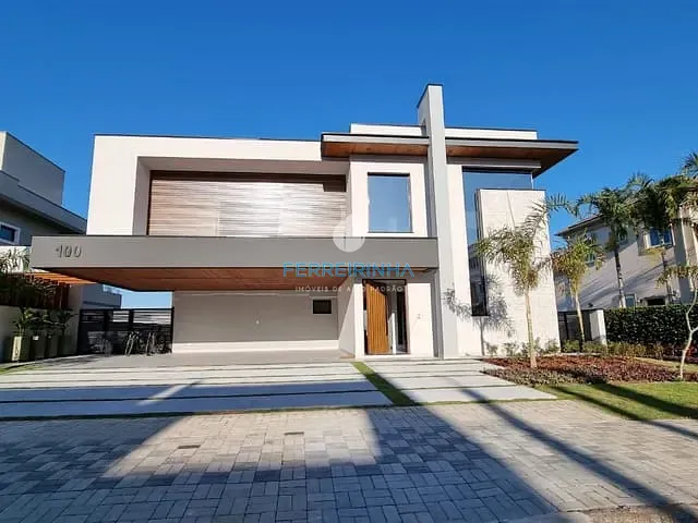 Casa com 720m² 4 quartos e 4 banheiros, à venda, no bairro Condomínio Reserva do Paratehy em São José dos Campos