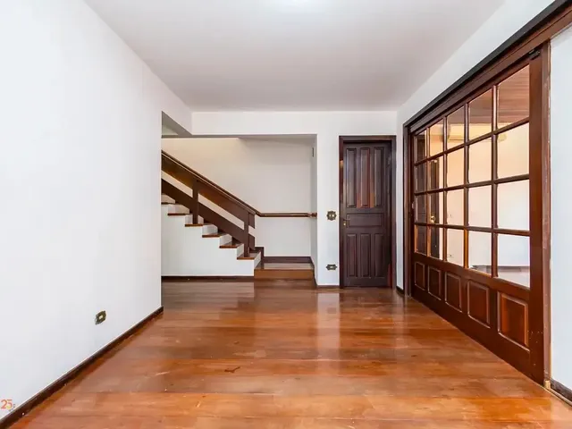 Casa 4 quartos e 5 banheiros, à venda, no bairro Vila Izabel em Curitiba