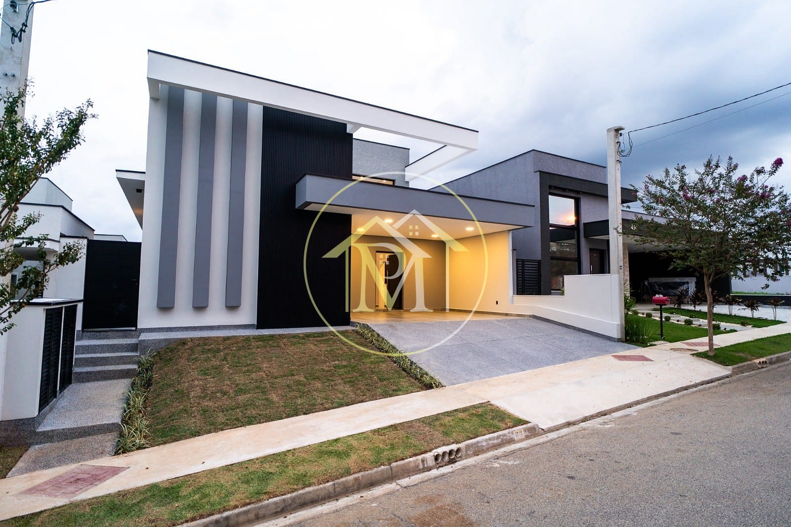 Casa à venda com 3 quartos, 212m² - Foto 64