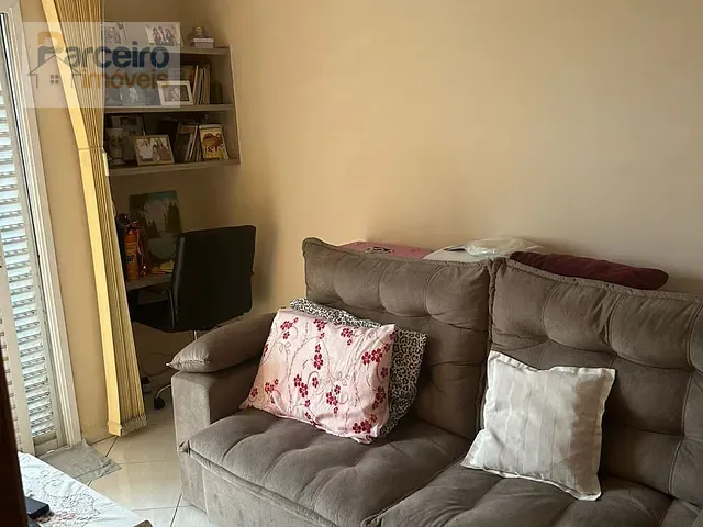 Casa 3 quartos e 1 banheiro, à venda, no bairro Vila Domitila em São Paulo