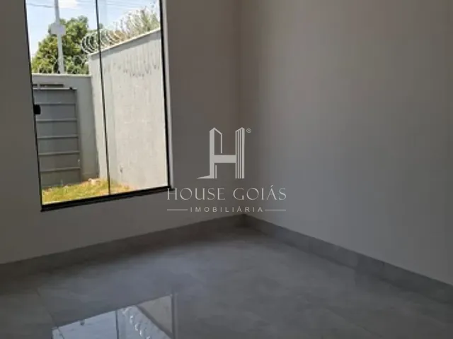 Casa com 180m² 3 quartos e 1 banheiro, à venda, no bairro Jardim Riviera em Aparecida de Goiânia