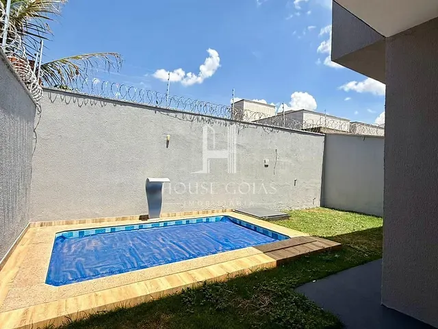 Casa com 250m² 3 quartos e 3 banheiros, à venda, no bairro São Francisco em Senador Canedo