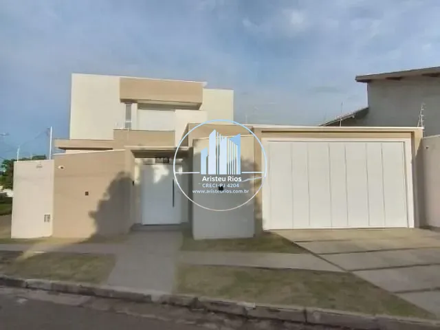 Casa com 303m² 4 quartos e 3 banheiros, à venda, no bairro Buritis em Pouso Alegre