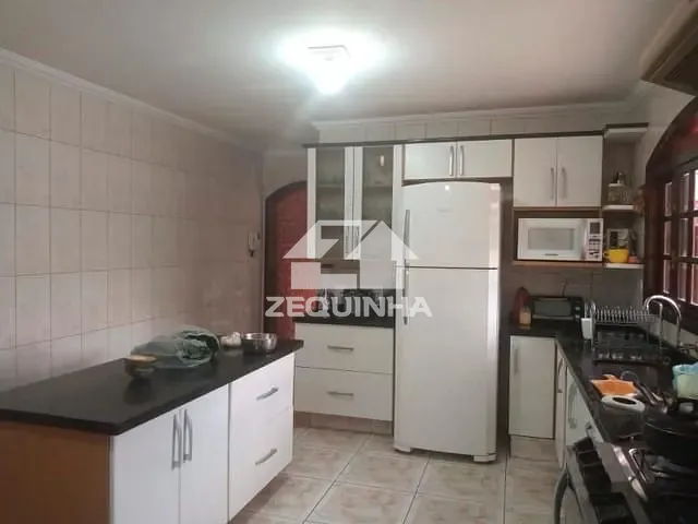 Casa com 283m² 3 quartos e 3 banheiros, à venda, no bairro Vila Campesina em Osasco