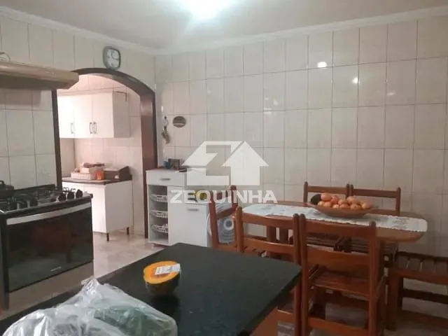 Casa com 283m² 3 quartos e 3 banheiros, à venda, no bairro Vila Campesina em Osasco