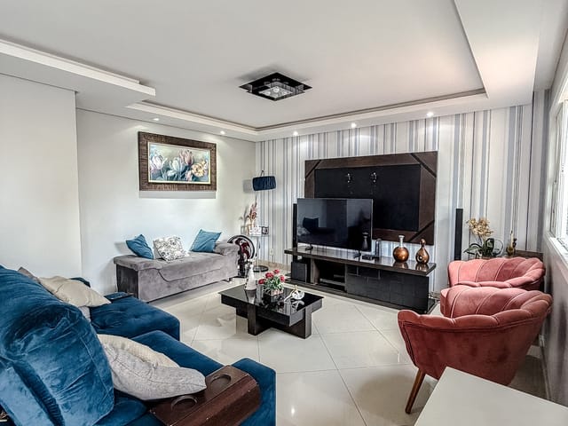 Casa 4 quartos e 2 banheiros, à venda, no bairro Riviera Fluminense em Macaé
