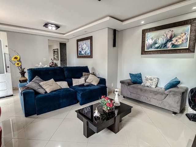 Casa 4 quartos e 2 banheiros, à venda, no bairro Riviera Fluminense em Macaé