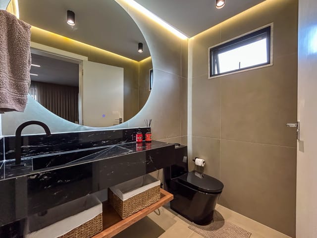 Casa 5 quartos e 8 banheiros, à venda, no bairro Barra da Tijuca em Rio de Janeiro