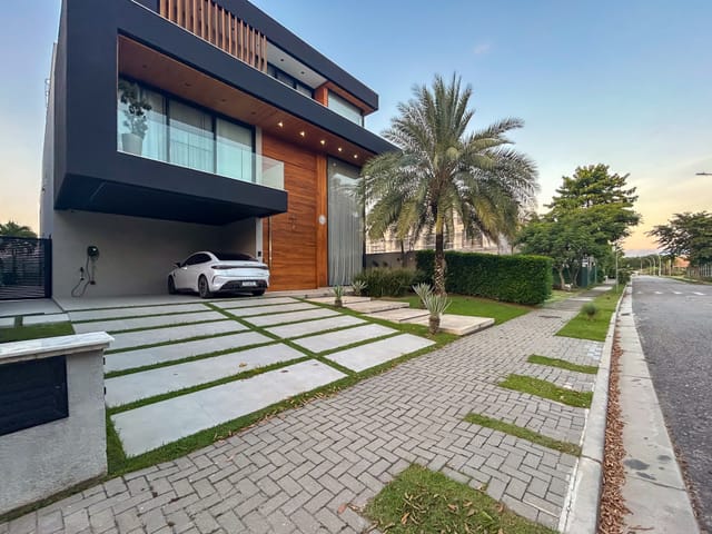 Casa 5 quartos e 8 banheiros, à venda, no bairro Barra da Tijuca em Rio de Janeiro