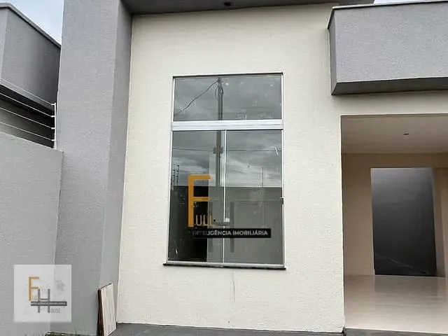 Casa com 205m² 3 quartos e 2 banheiros, à venda, no bairro Parque Hayala em Aparecida de Goiânia