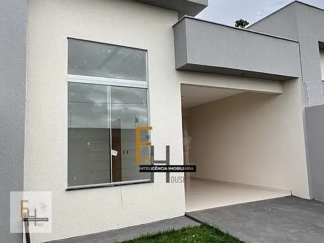 Casa com 205m² 3 quartos e 2 banheiros, à venda, no bairro Parque Hayala em Aparecida de Goiânia