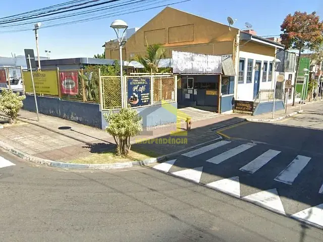 Casa com 913m² 1 quarto e 1 banheiro, à venda, no bairro Centro em Itatiba