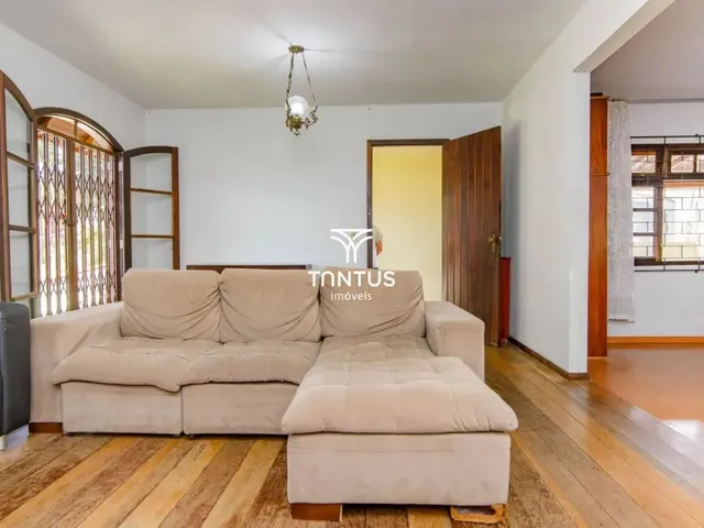 Casa com 521m² 4 quartos e 3 banheiros, à venda, no bairro Barreirinha em Curitiba