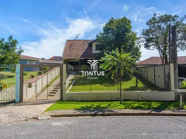 Casa com 521m² 4 quartos e 3 banheiros, à venda, no bairro Barreirinha em Curitiba