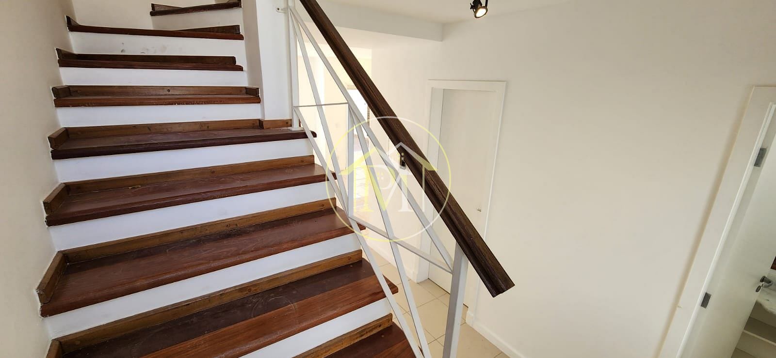 Casa à venda com 5 quartos, 156m² - Foto 11