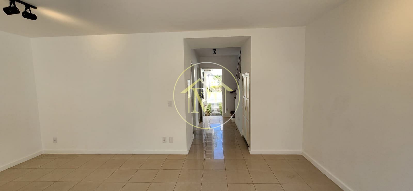 Casa à venda com 5 quartos, 156m² - Foto 6