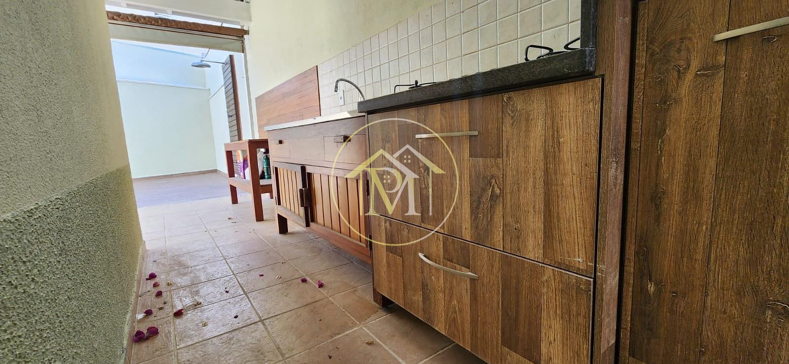 Casa à venda com 5 quartos, 156m² - Foto 32