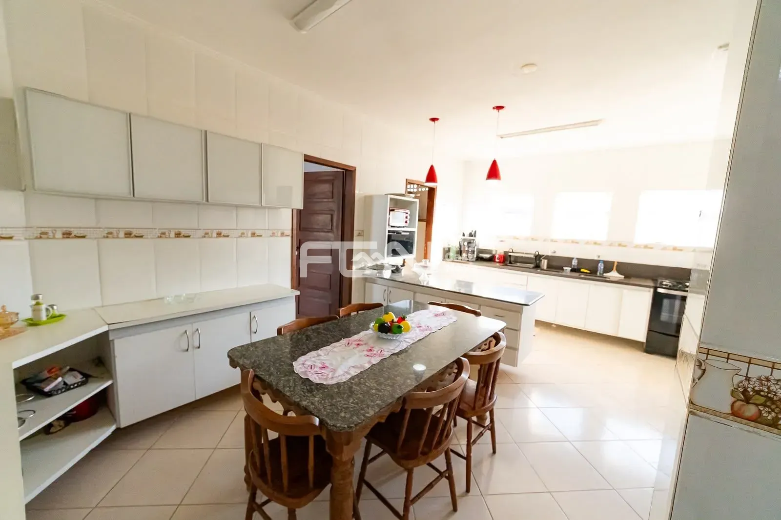 Casa, 4 quartos, 305 m² - Foto 12