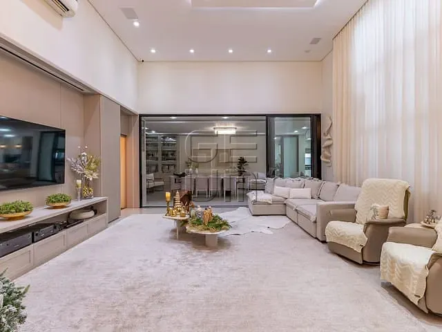 Casa com 732m² 4 quartos e 6 banheiros, à venda, no bairro Vivendas do Arvoredo em Londrina