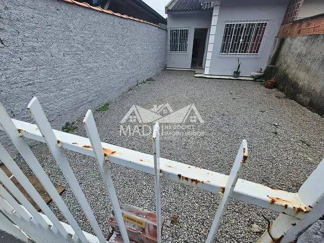 Casa 2 quartos e 1 banheiro, para alugar, no bairro São Sebastião em Palhoça