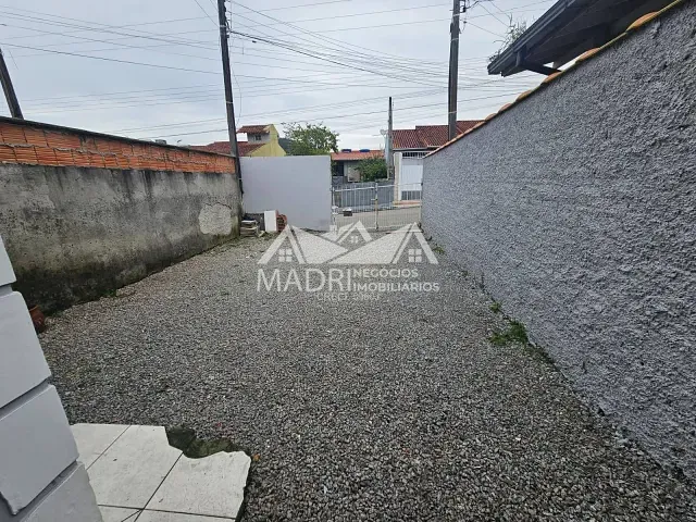 Casa 2 quartos e 1 banheiro, para alugar, no bairro São Sebastião em Palhoça