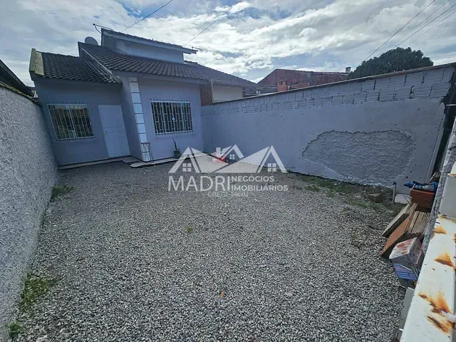 Casa 2 quartos e 1 banheiro, para alugar, no bairro São Sebastião em Palhoça