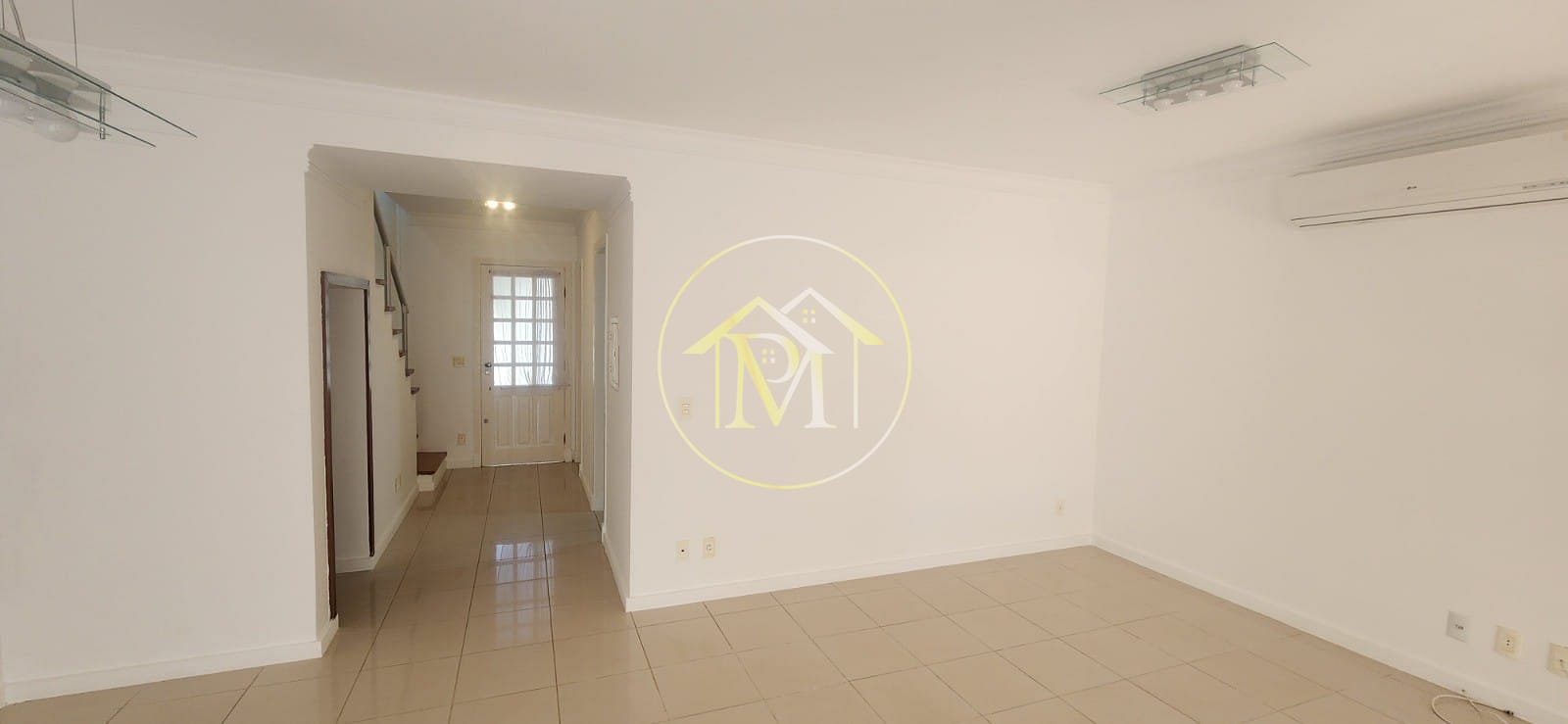 Casa à venda com 5 quartos, 156m² - Foto 4