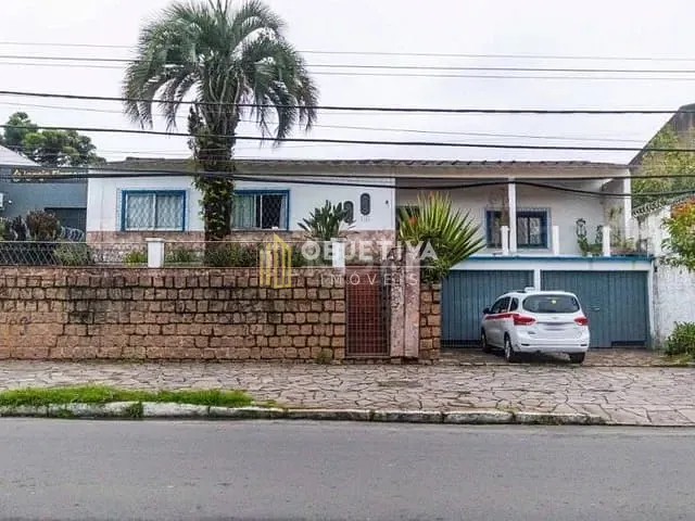 Casa 3 quartos e 3 banheiros, à venda, no bairro Cristal em Porto Alegre