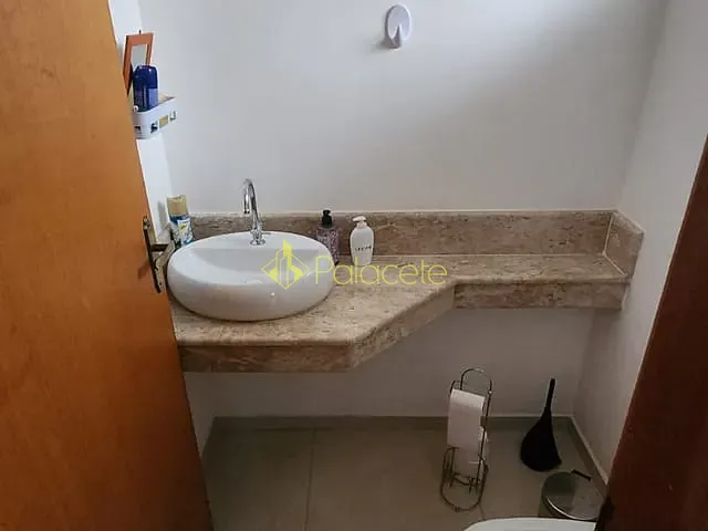 Casa com 165m² 3 quartos e 3 banheiros, à venda, no bairro Nossa Senhora do Perpétuo Socorro em Pindamonhangaba