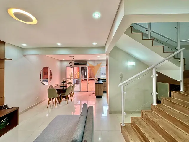 Casa 3 quartos e 2 banheiros, à venda, no bairro Jardim Pioneiro em Cotia