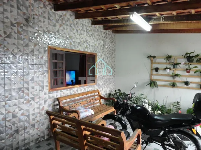 Casa com 260m² 2 quartos e 2 banheiros, à venda, no bairro Chácara Belo Horizonte em Taubaté