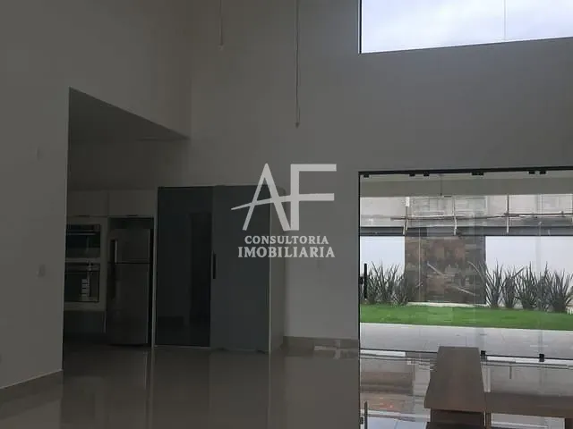 Casa com 543m² 3 quartos e 5 banheiros, à venda ou para alugar, no bairro Quiririm em Taubaté