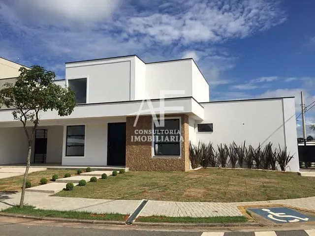 Casa com 543m² 3 quartos e 5 banheiros, à venda ou para alugar, no bairro Quiririm em Taubaté
