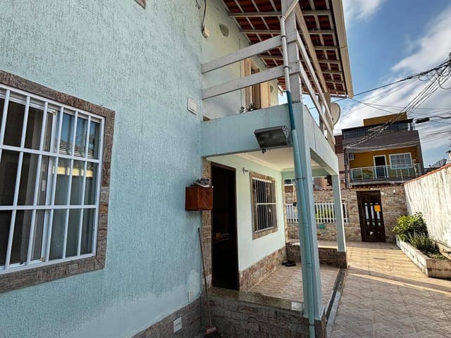 Casa 3 quartos e 4 banheiros, à venda, no bairro Extensão do Bosque em Rio das Ostras