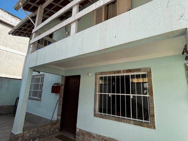 Casa 3 quartos e 4 banheiros, à venda, no bairro Extensão do Bosque em Rio das Ostras