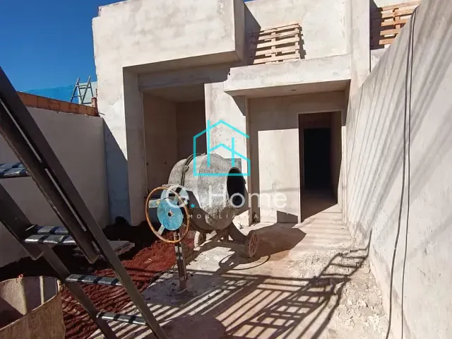 Casa 2 quartos e 2 banheiros, à venda, no bairro Jardim Belém em Londrina