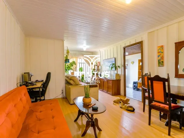 Casa com 445m² 4 quartos e 2 banheiros, à venda, no bairro Boa Vista em Curitiba