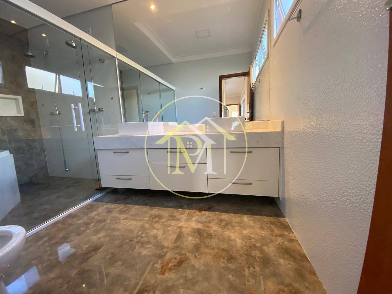 Casa à venda com 4 quartos, 326m² - Foto 13