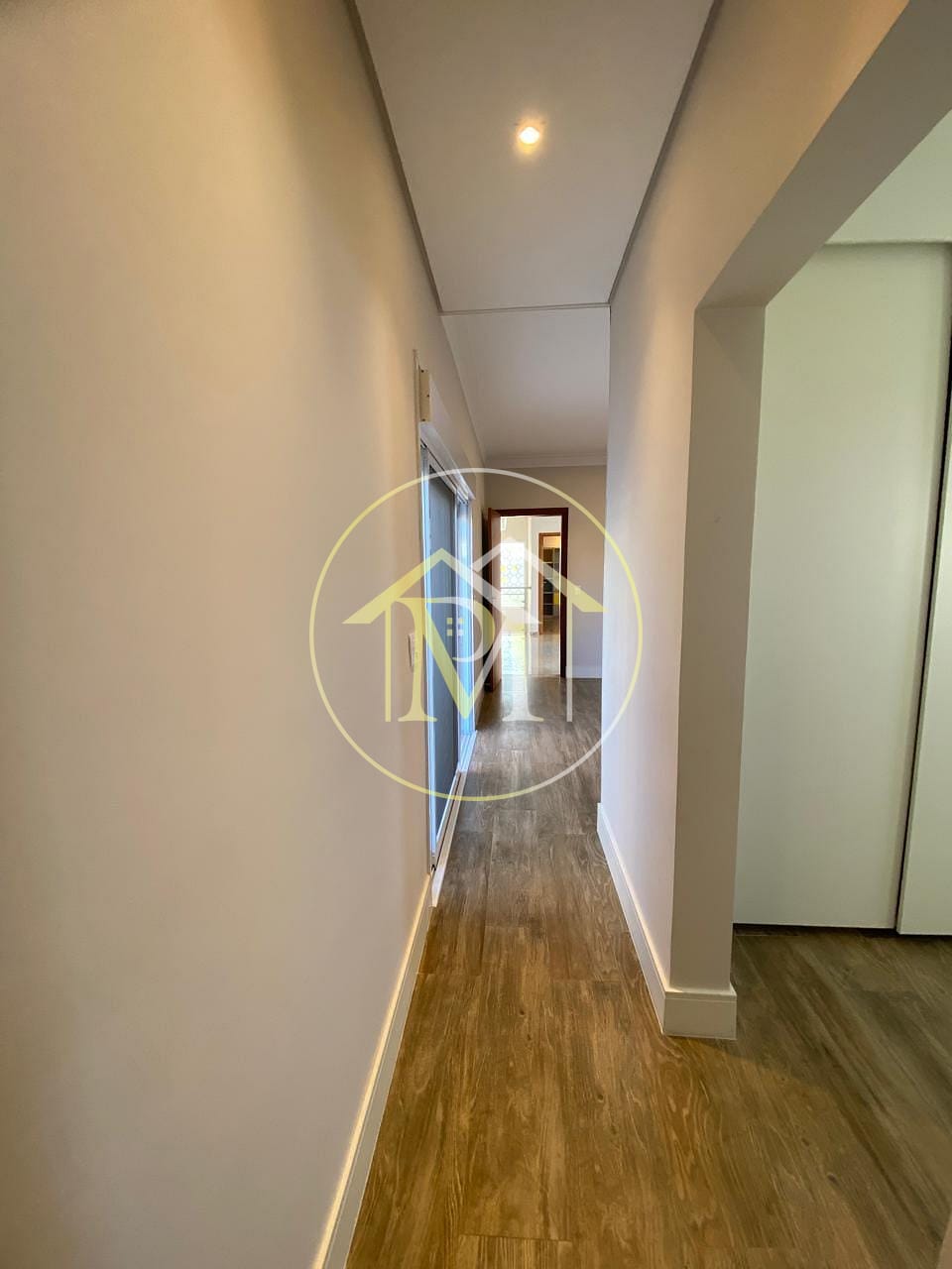 Casa à venda com 4 quartos, 326m² - Foto 14