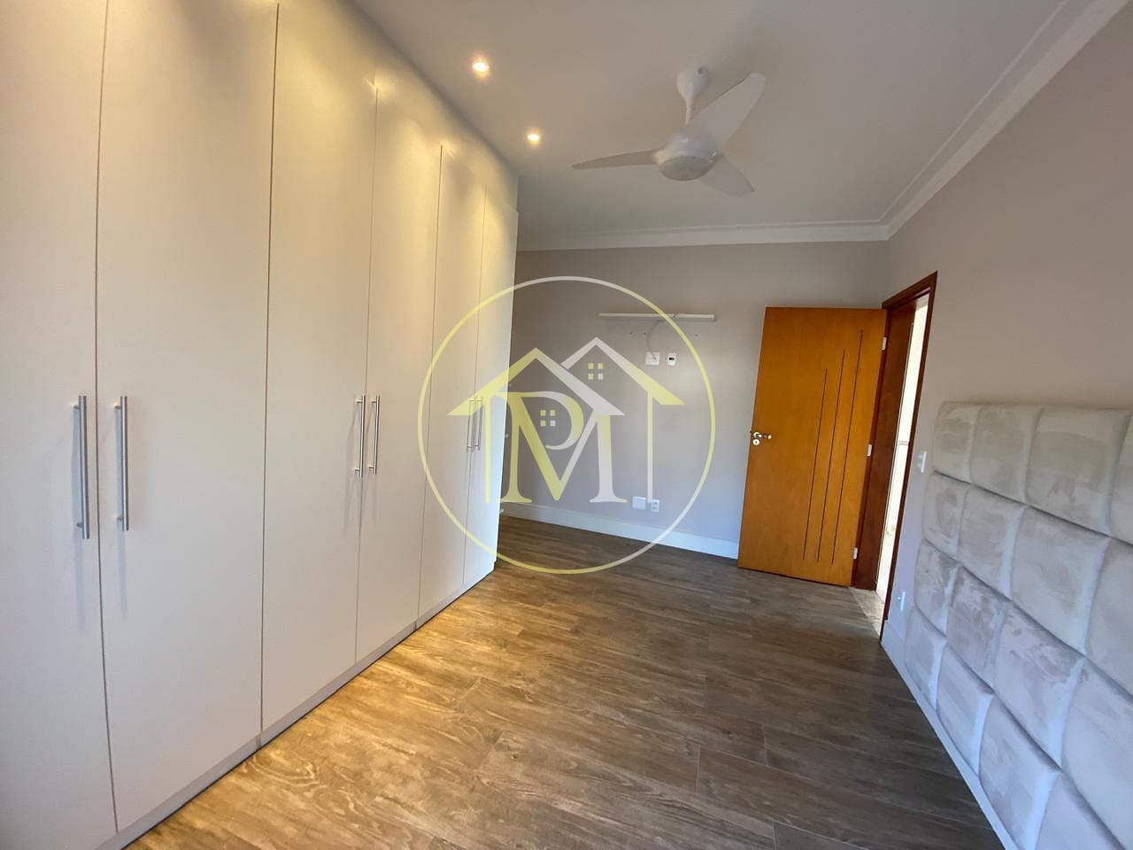 Casa à venda com 4 quartos, 326m² - Foto 10