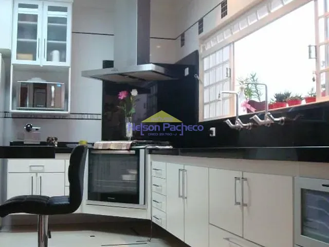 Casa com 250m², à venda, no bairro Nova Aparecida em Capivari