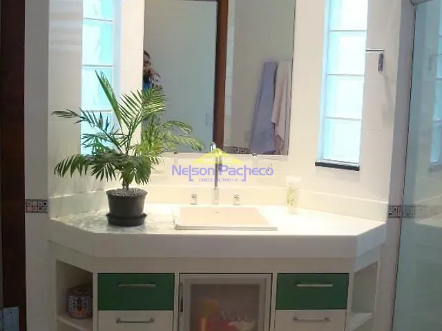Casa com 250m², à venda, no bairro Nova Aparecida em Capivari