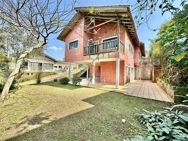 Casa 4 quartos e 5 banheiros, à venda, no bairro Residencial Euroville em Carapicuíba