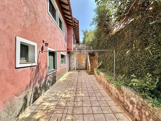 Casa 4 quartos e 5 banheiros, à venda, no bairro Residencial Euroville em Carapicuíba