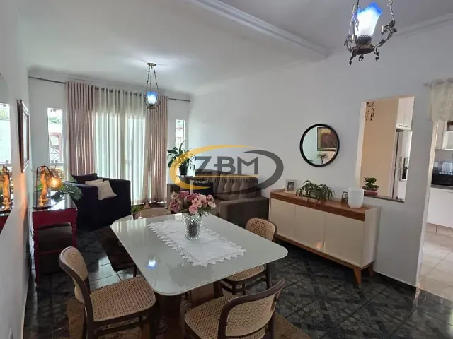 Casa com 378m² 3 quartos e 3 banheiros, à venda, no bairro Aeroporto em Londrina